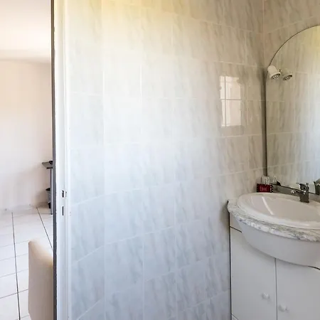 Hotel Le Grand Jardin Aujargues