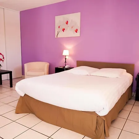 Le Grand Jardin 2* Aujargues