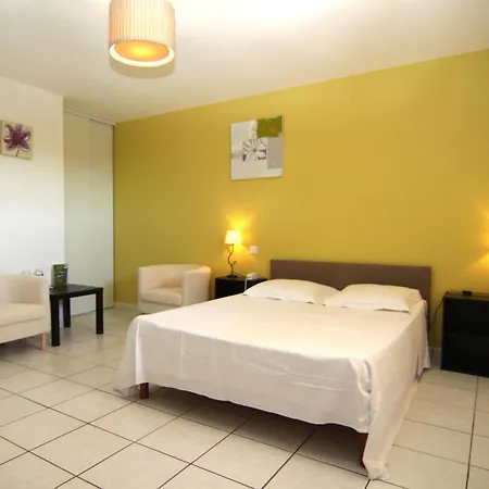 Le Grand Jardin 2*
